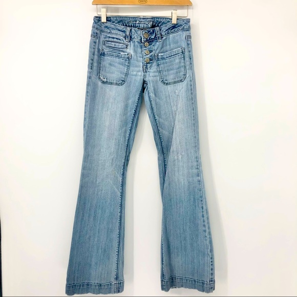 American Eagle Outfitters Denim - American Eagle Size 2 Vintage Flare Light Wash Slightly Distressed Unique Jeans